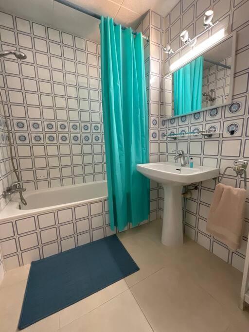 Lindo Apartamento Con Vistas Al Puerto Mistral Ampuriabrava Exterior foto