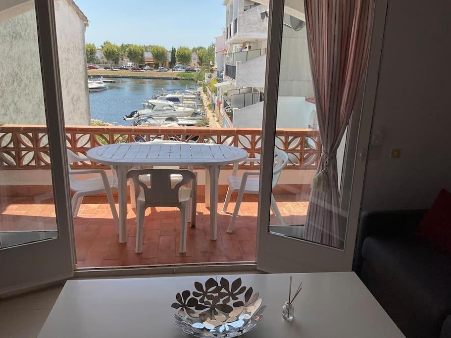 Lindo Apartamento Con Vistas Al Puerto Mistral Ampuriabrava Exterior foto